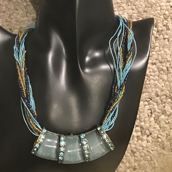 Beaded Necklace Set - Picture 4 of 6